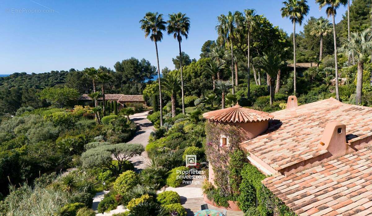 Maison à CARQUEIRANNE