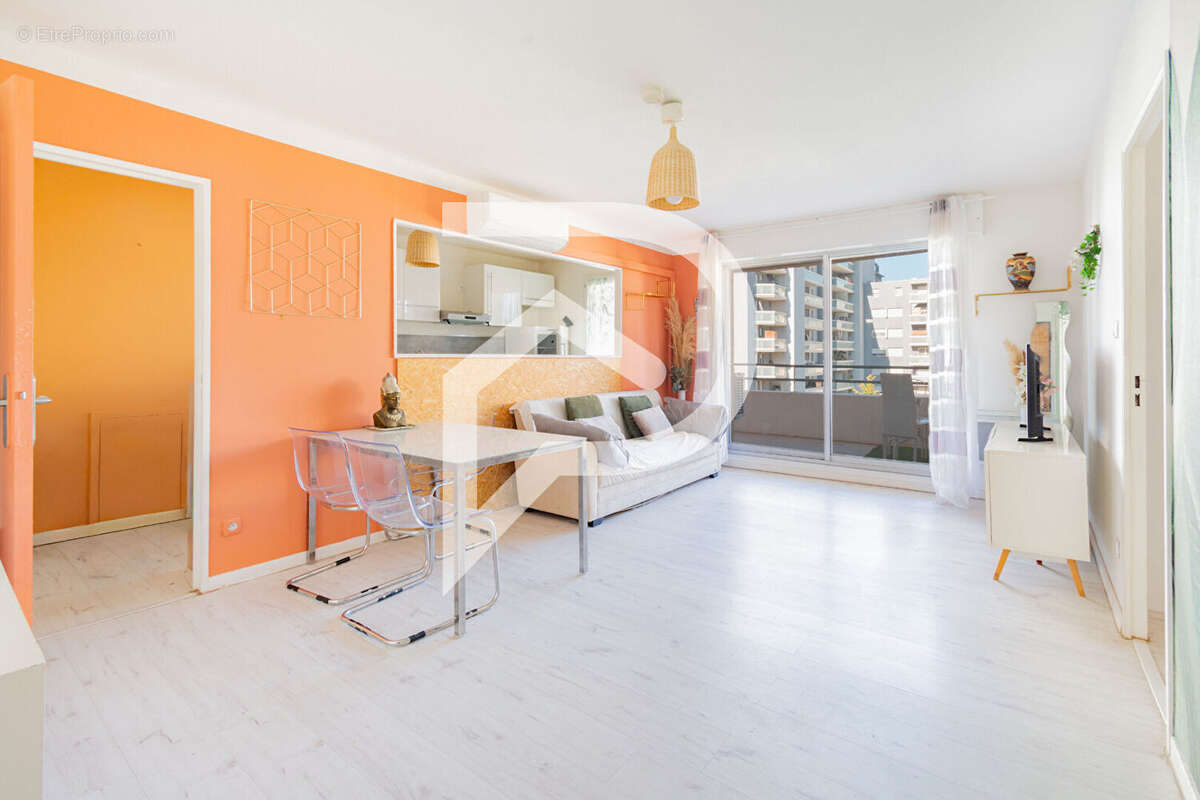 Appartement à MARSEILLE-10E