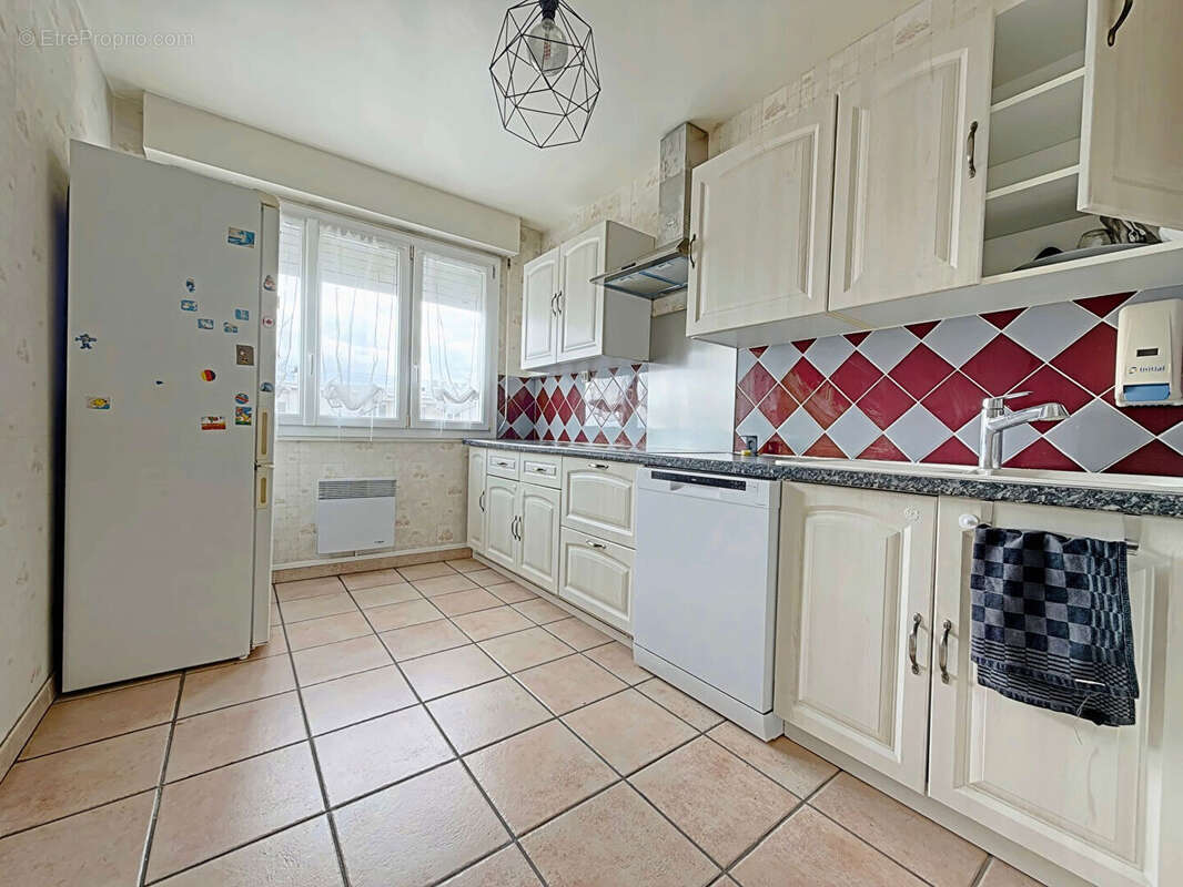 Superbe appartement 4 pièces à vendre à Reims, secteur Cernay/Dauphinot - photo 5