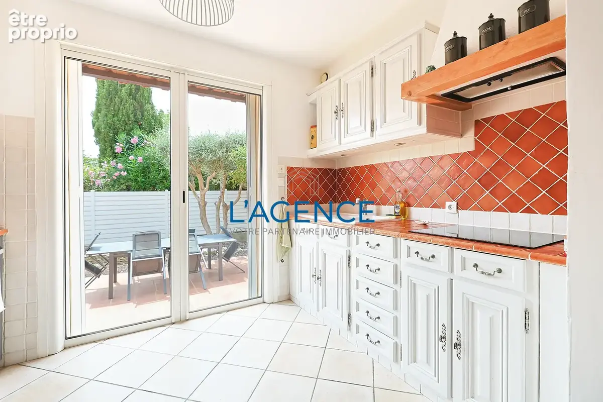 Appartement T4 de 81m2 habitables avec jardin de 150 m2 au calme sans vis à vis , garage et parking - photo 9