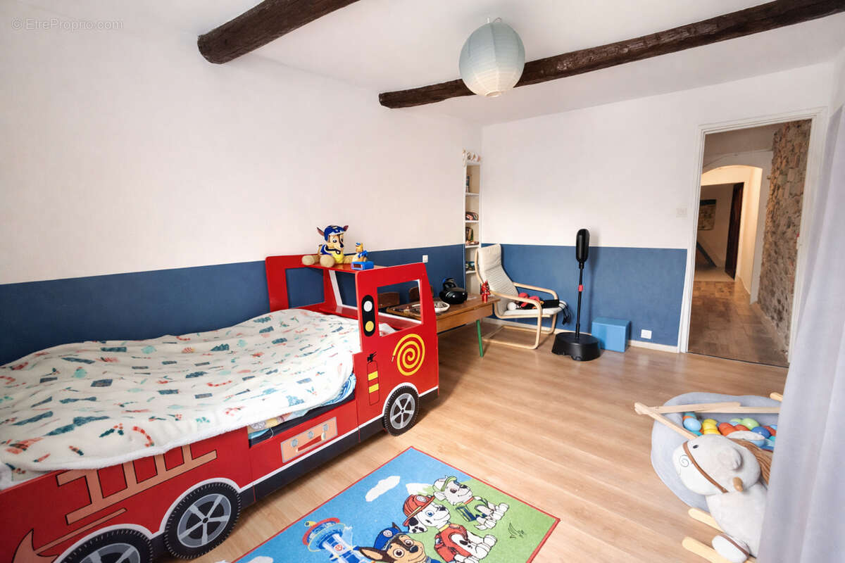 Maison à POURRIERES