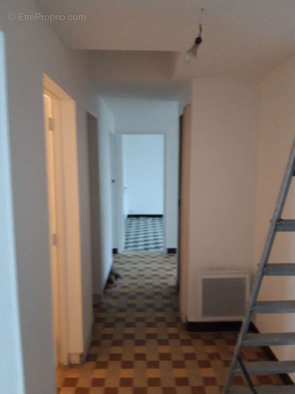 Maison à SAINT-JEAN-DE-BRAYE