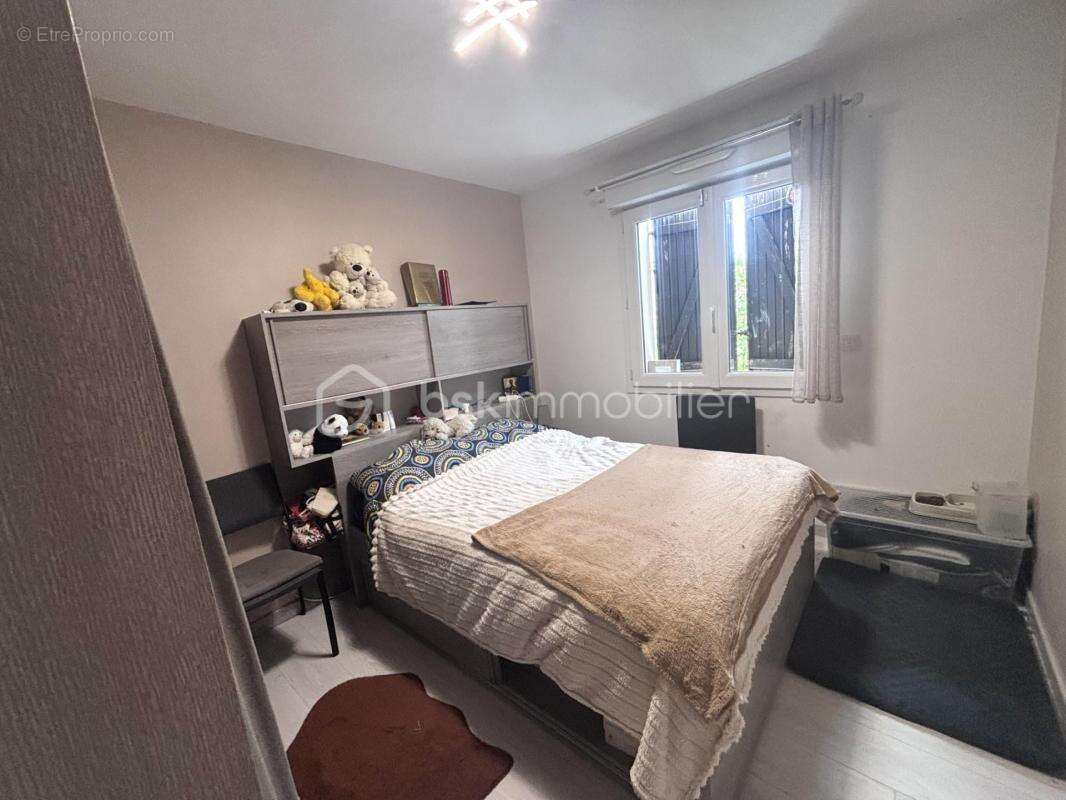 Maison à SAINT-LAURENT-EN-GATINES