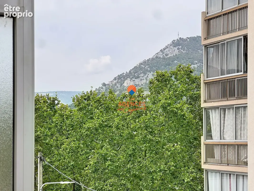 Toulon ouest le temple - magnifique faux type 4 refait entierement a neuf - photo 11