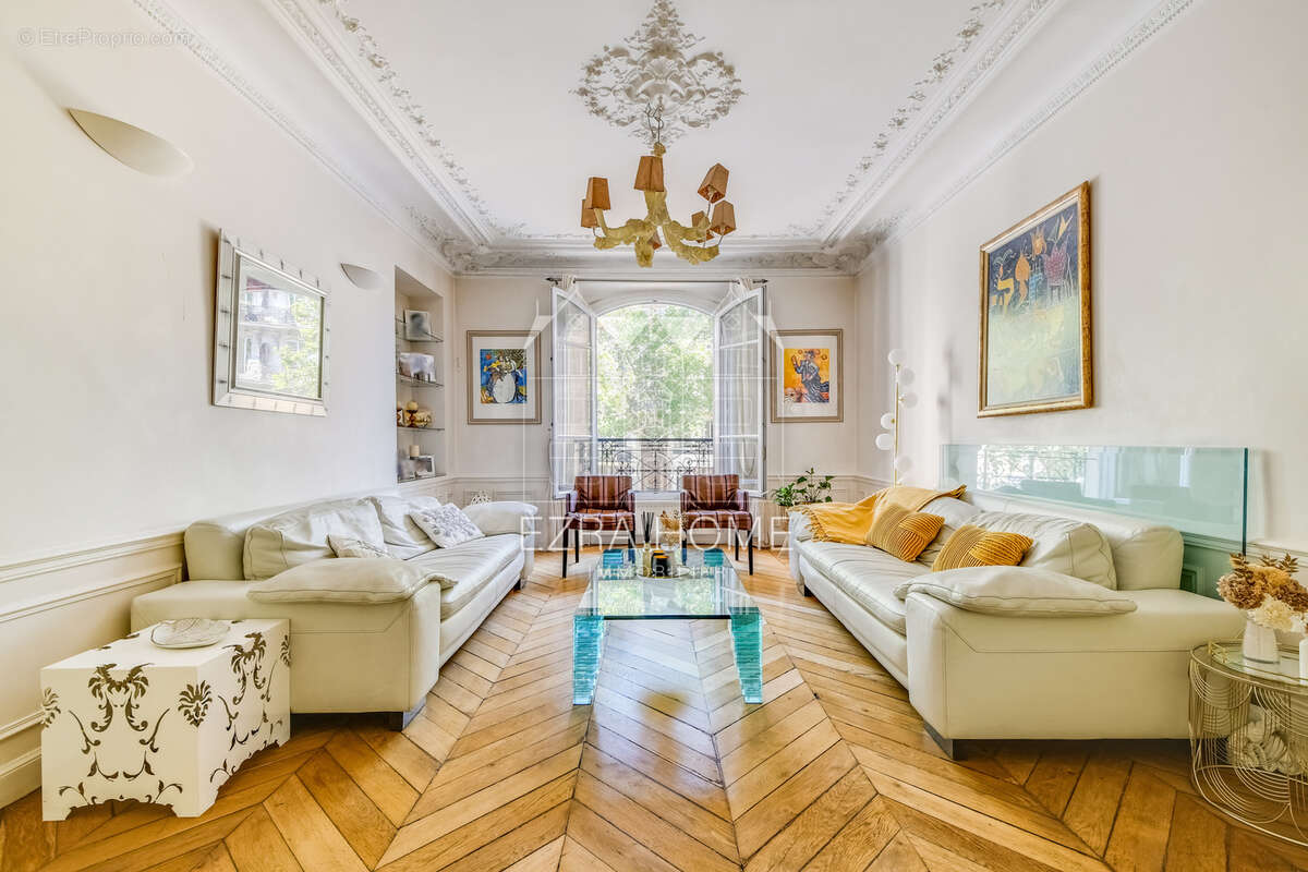 Appartement à PARIS-11E