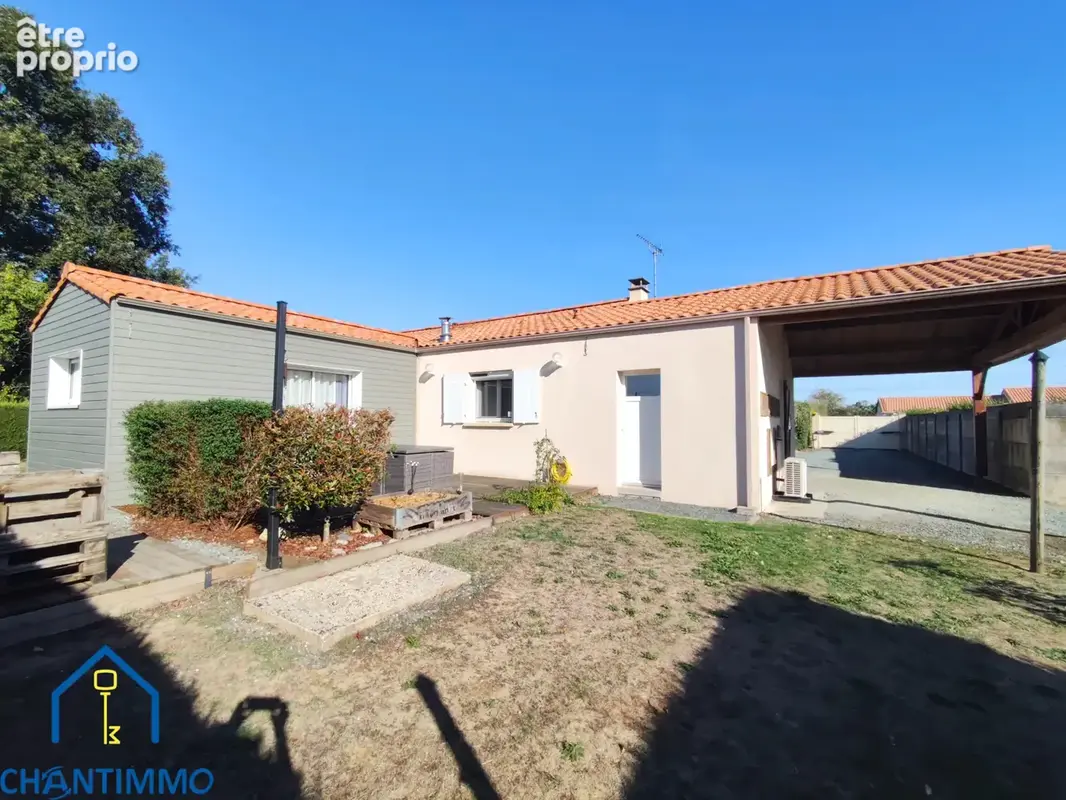 A vendre - Charmant pavillon de plain-pied   133 m2   Terrain de 1 311 m2   Secteur Chantonnay - photo 2