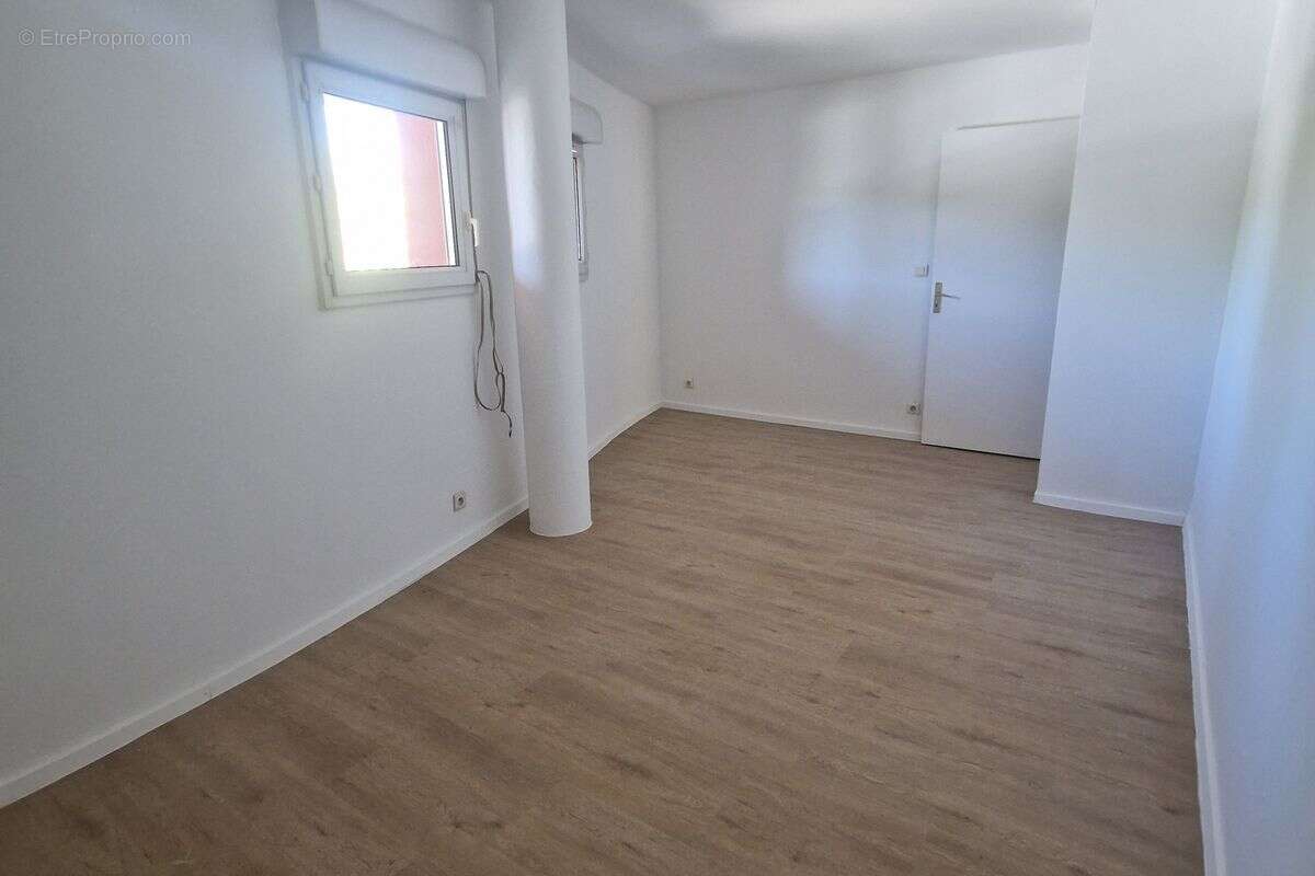E3477A013L T3 rénové de 72.14m² avec large terrasse de 14m² quartier les matagots - photo 10