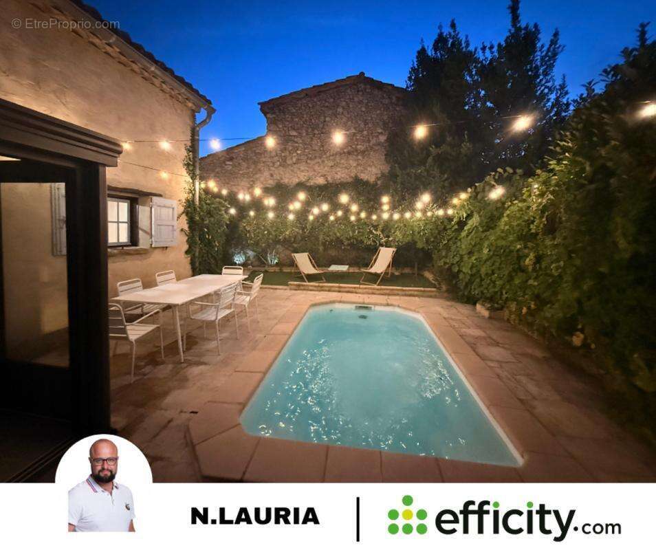 Maison à LA TOUR-D'AIGUES