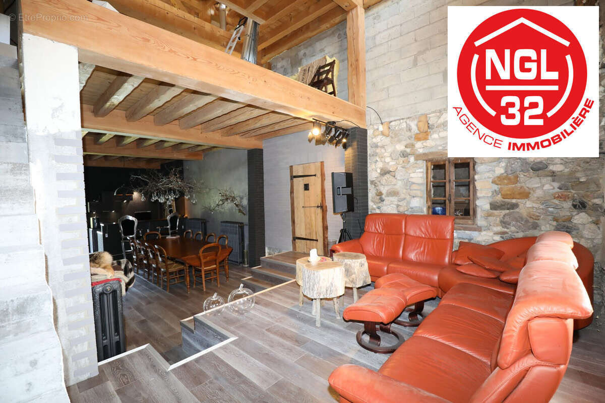 Maison 250 m² à Choisy  - photo 4