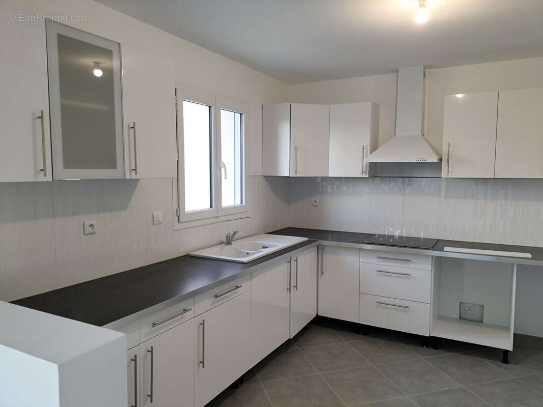 Maison à TONNAY-CHARENTE