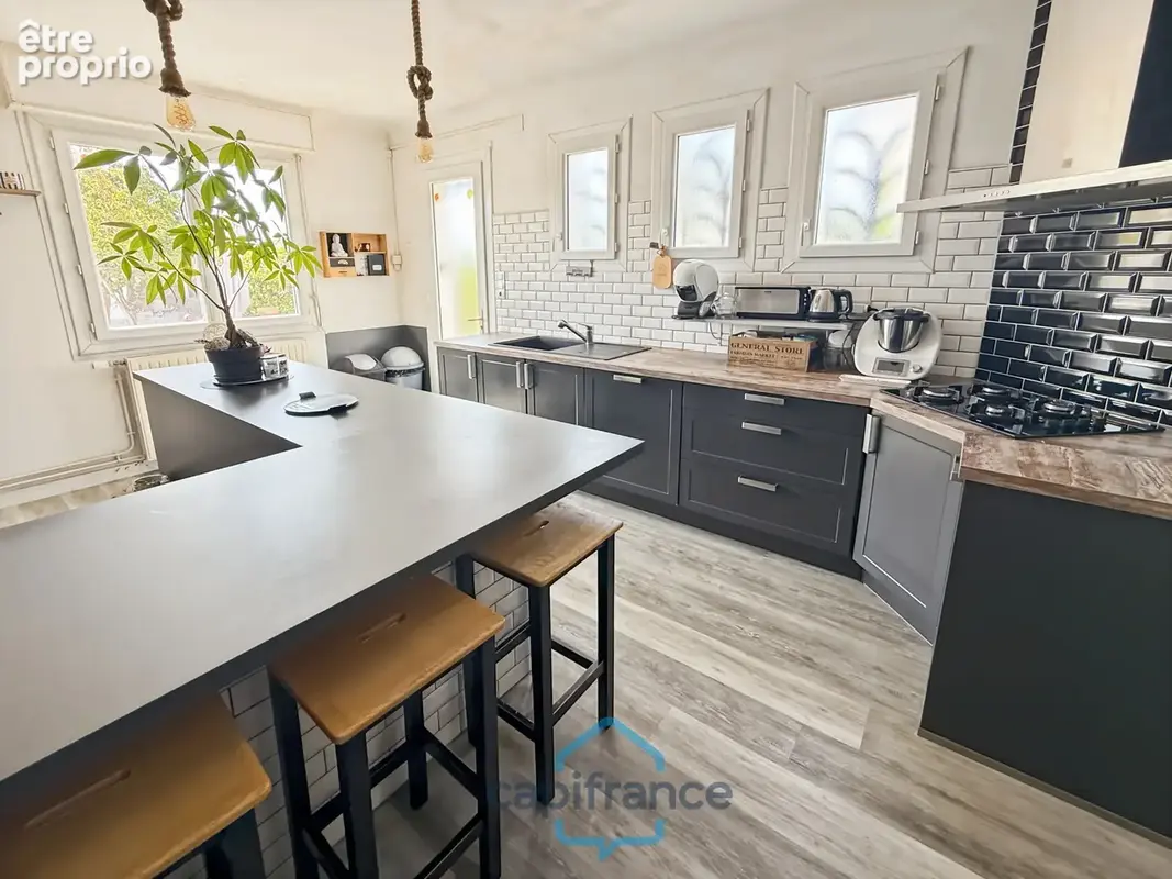 Dpt Gers (32), à vendre RISCLE très belle maison T8 de 220 m² habitables + grand garage et dépendances sur 875 m² de terrain, au - photo 25