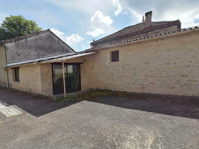 Maison à BAGAT-EN-QUERCY