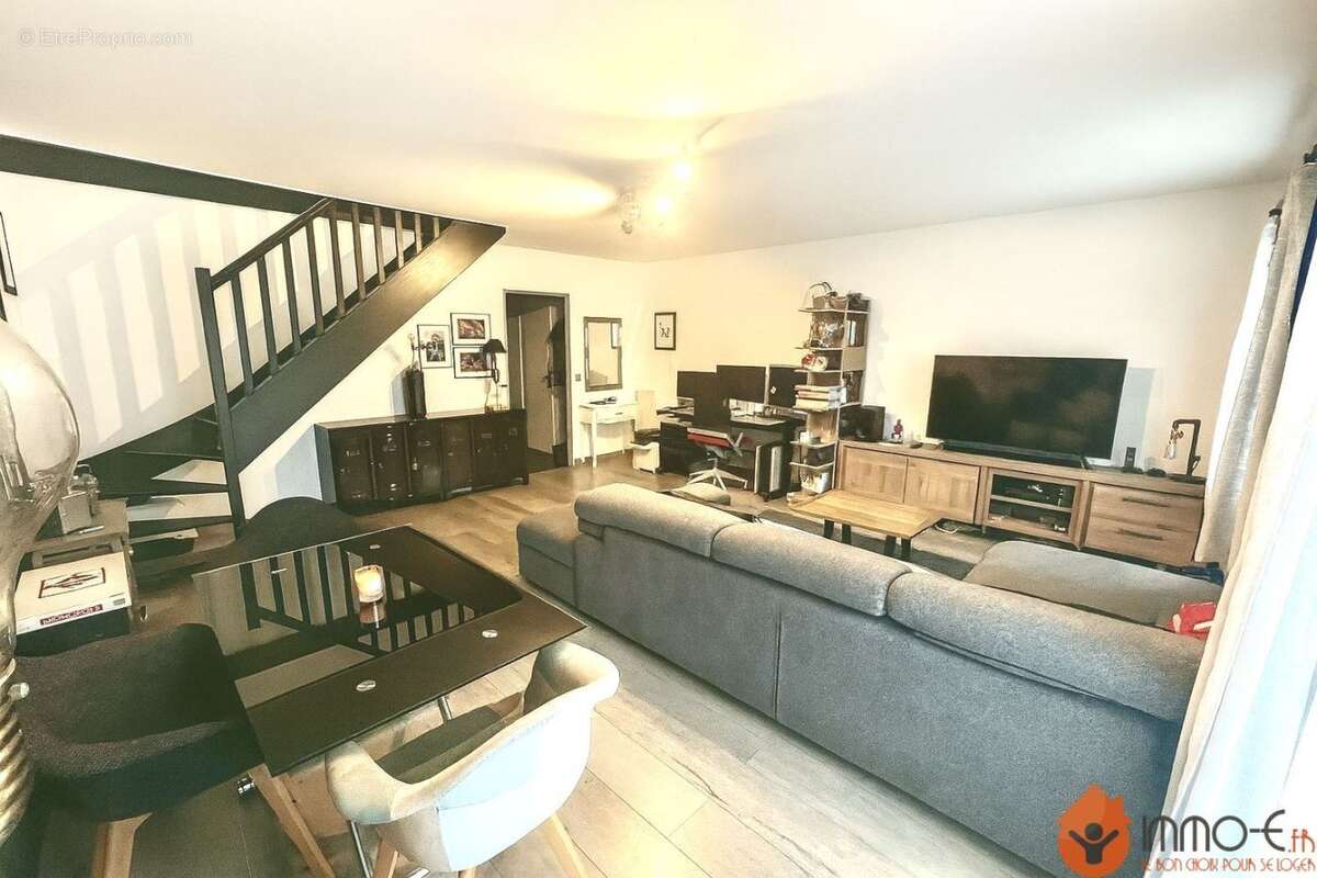 Maison à BAILLY-ROMAINVILLIERS