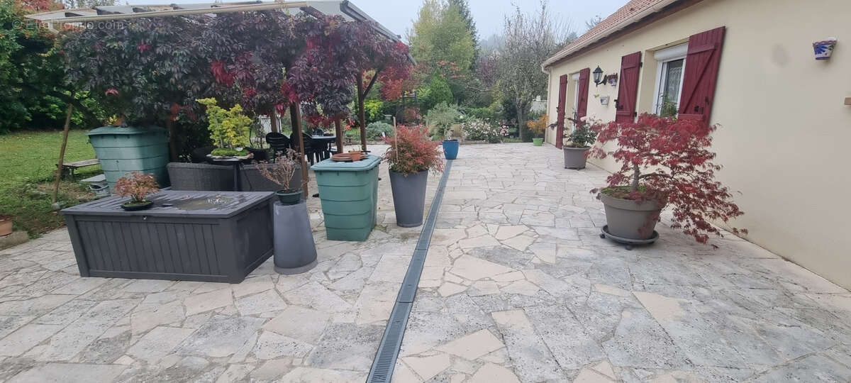 Maison à PONT-SUR-YONNE