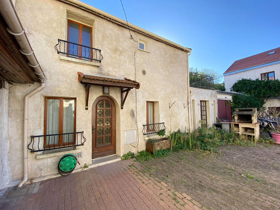 Maison à NOISY-LE-SEC