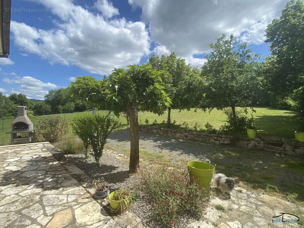 Maison 120 m² à Villefranche-De-Rouergue  - photo 2
