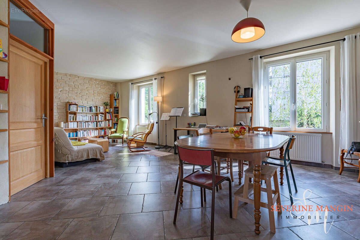 SAM SALON - Maison à BOURG-DE-PEAGE