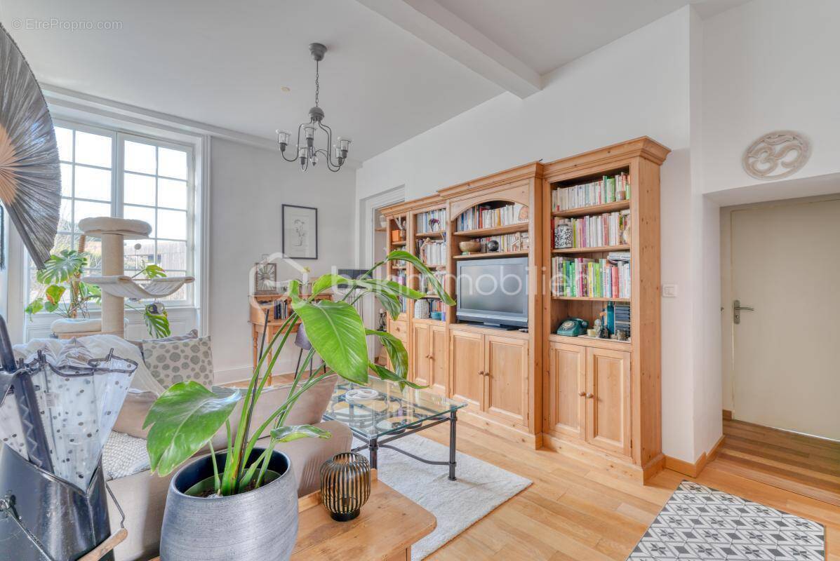 Appartement à CHARLY