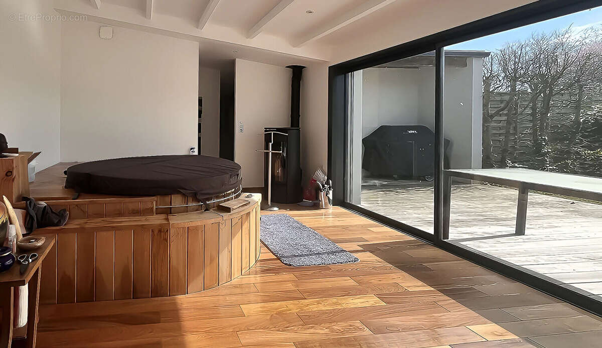 Maison à SAINT-JEAN-DE-LIVERSAY