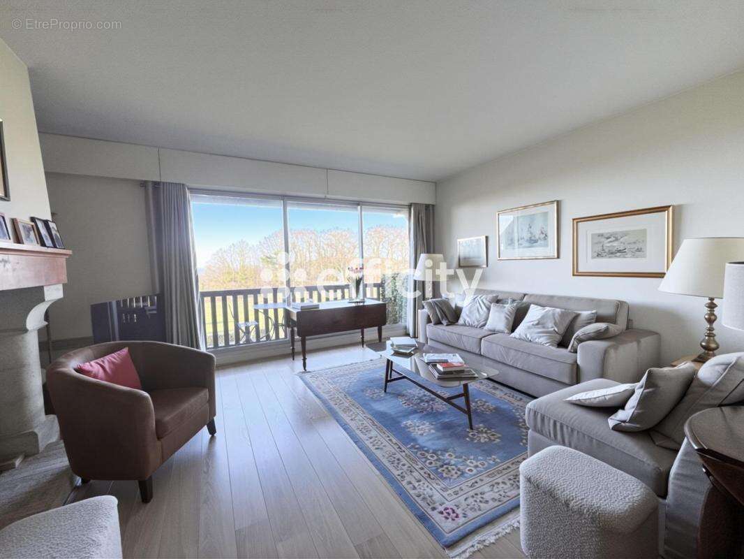 Appartement à TOURGEVILLE