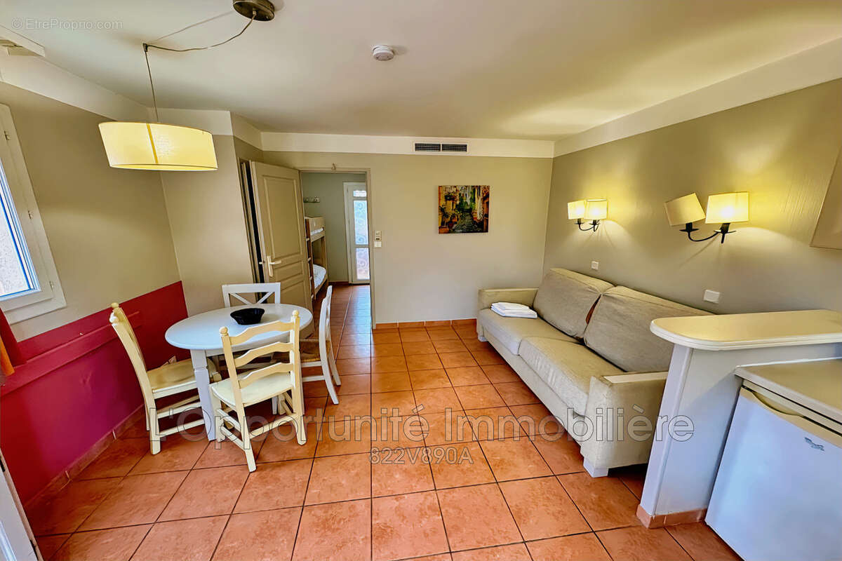 Appartement à MANDELIEU-LA-NAPOULE