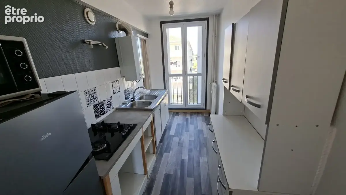 Appartement 3 pièces 54 m² à vendre à Rochefort (17300) - photo 2