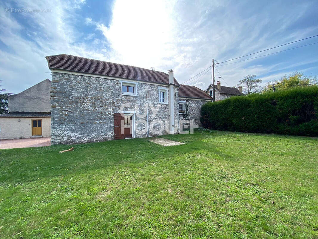 Maison à GUERNES