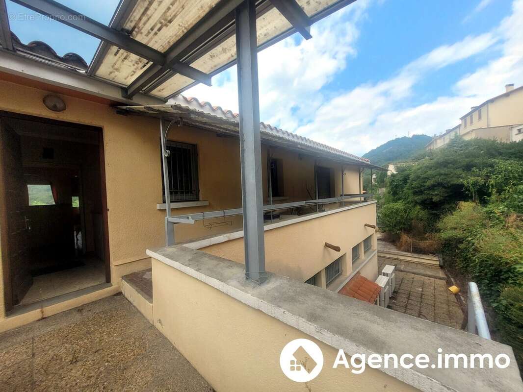 Appartement 553 m² à Saint-Laurent-De-Cerdans  - photo 6
