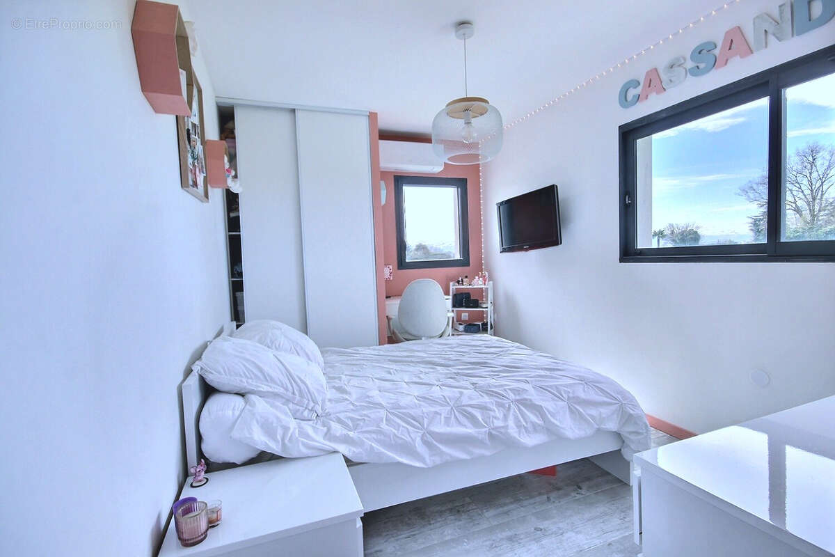 Maison à SERRES-CASTET