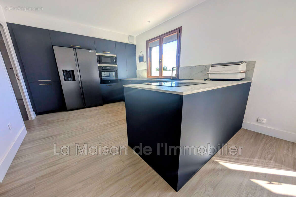 Maison à CRIQUEBEUF-SUR-SEINE