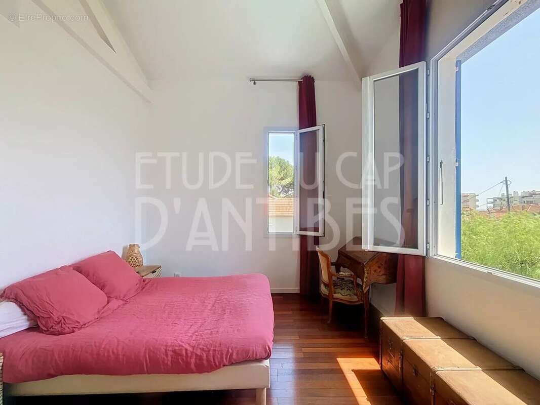 Exclusivite etude du cap d'antibes villa avec piscine. - photo 14