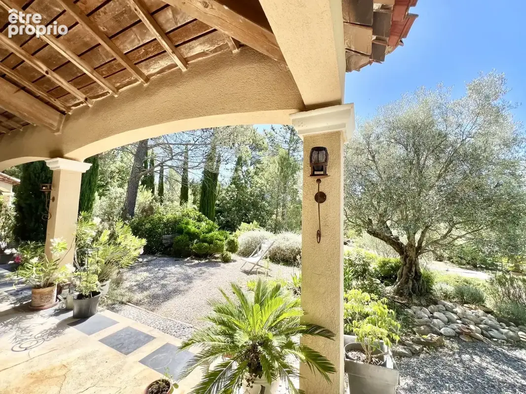 Villa d'architecte sur 5 350 m² de terrain avec piscine - photo 20