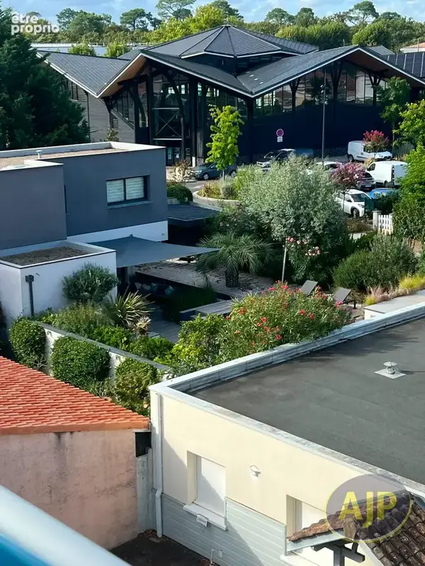 Andernos, Superbe T2 récent en hyper-centre ? Dernier étage, Terrasse et Plage à pied ! - photo 8