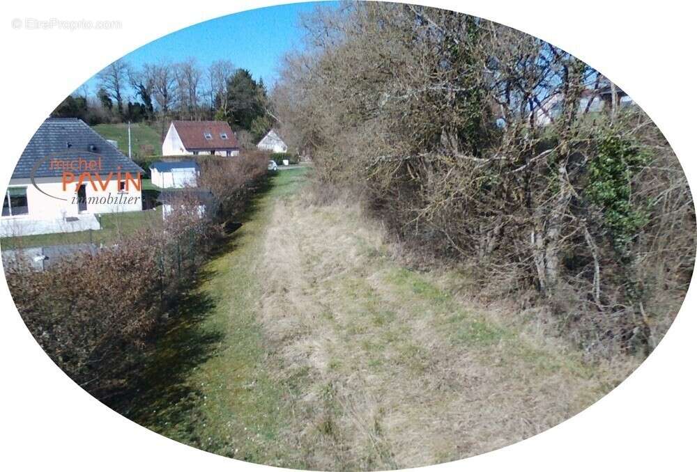 Terrain à JOUET-SUR-L&#039;AUBOIS