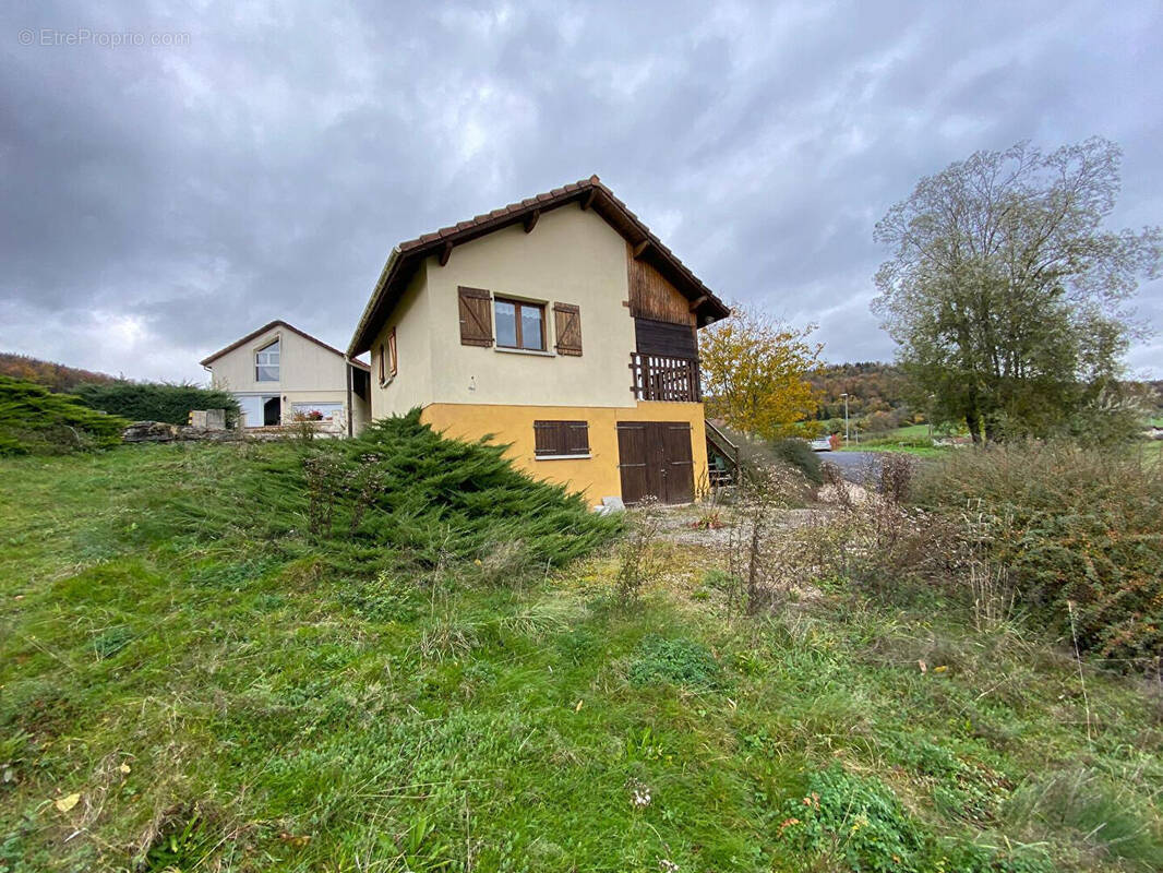 Maison à COUR-SAINT-MAURICE