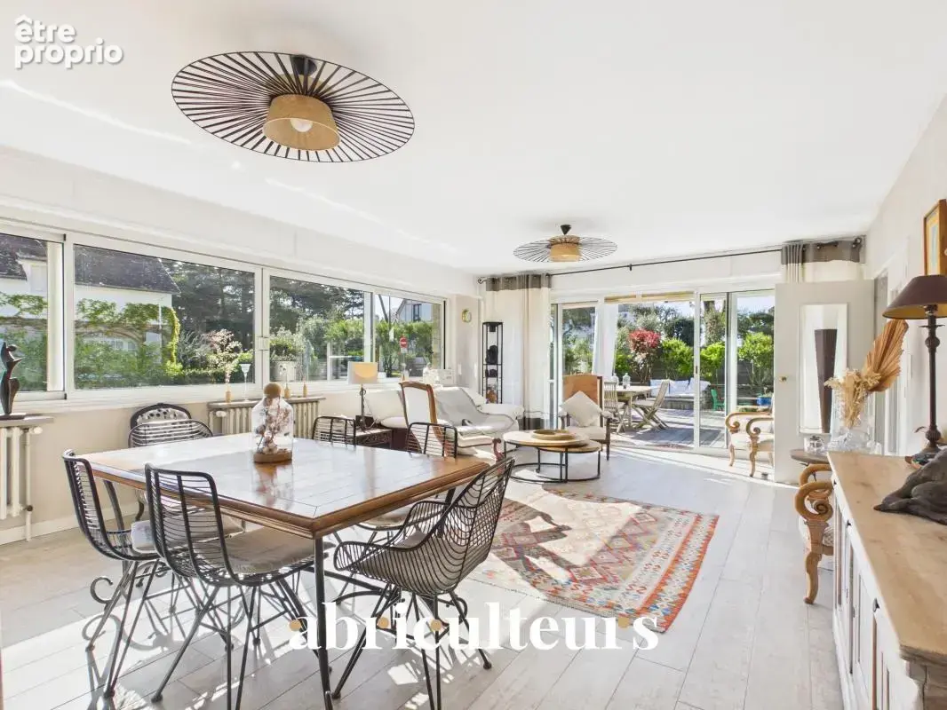 Splendide villa familiale à 80 m de la Grande Plage – 205 m² – 8 chambres – Jardin paysager, terrasse et grand garage – Carnac P - photo 5