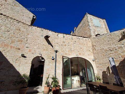 Maison à SAINT-GILLES