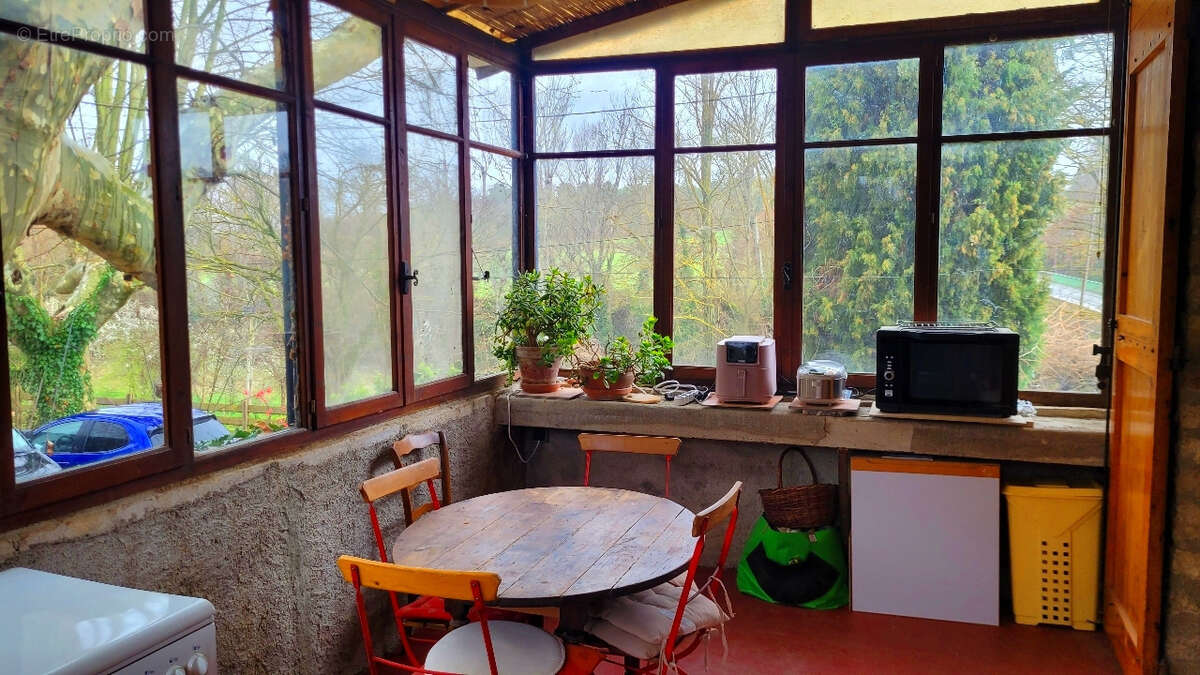 A VENDRE LURS Ancienne ferme en pierres de près de 200 m2  sur 1 ha 845 m2 - photo 6