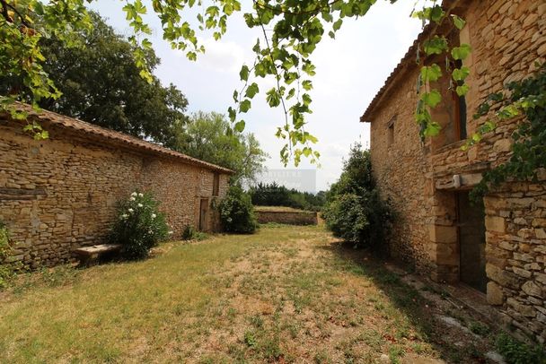 Maison à GORDES