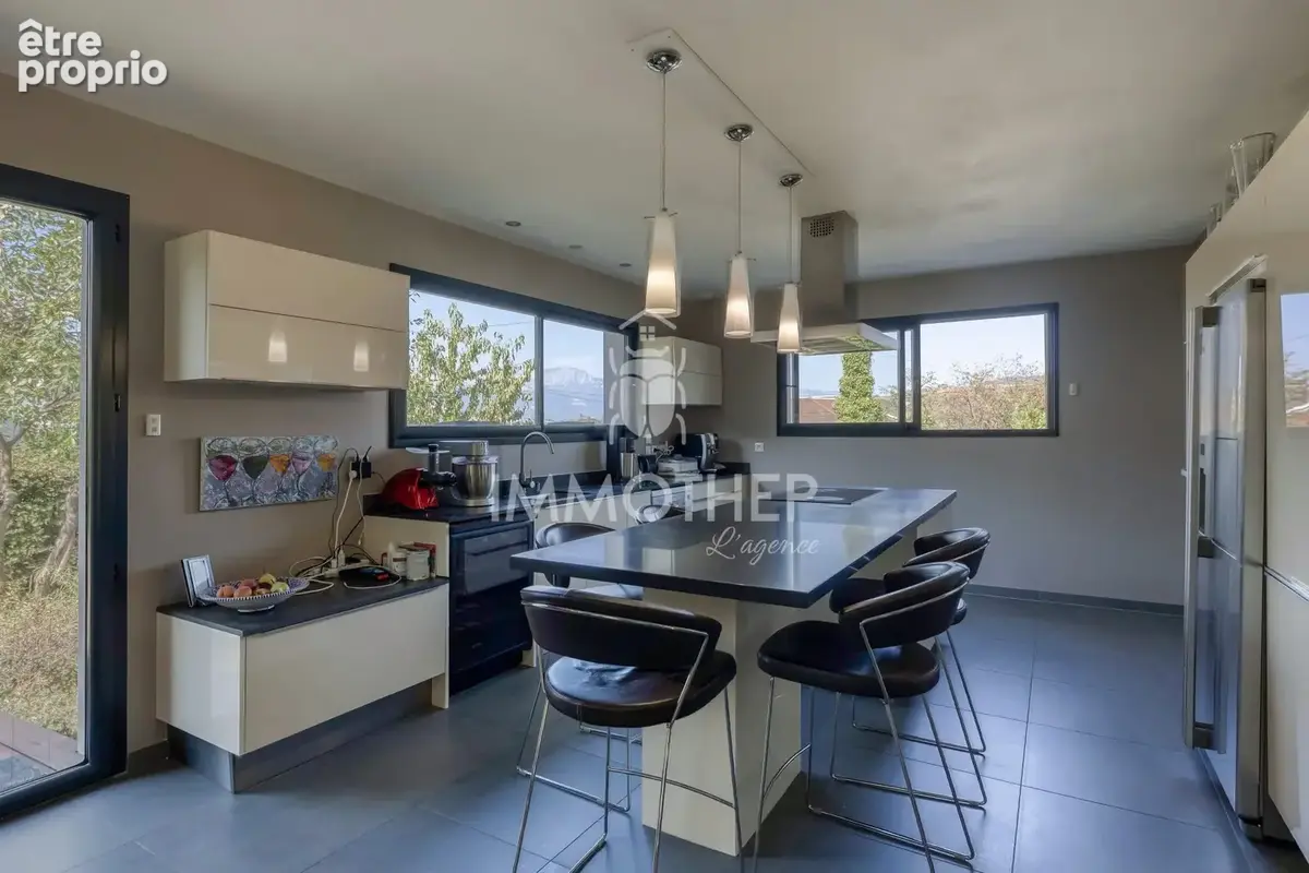 Maison 5 pièces 192 m² à vendre à Vaulnaveys-Le-Haut (38410) - photo 8