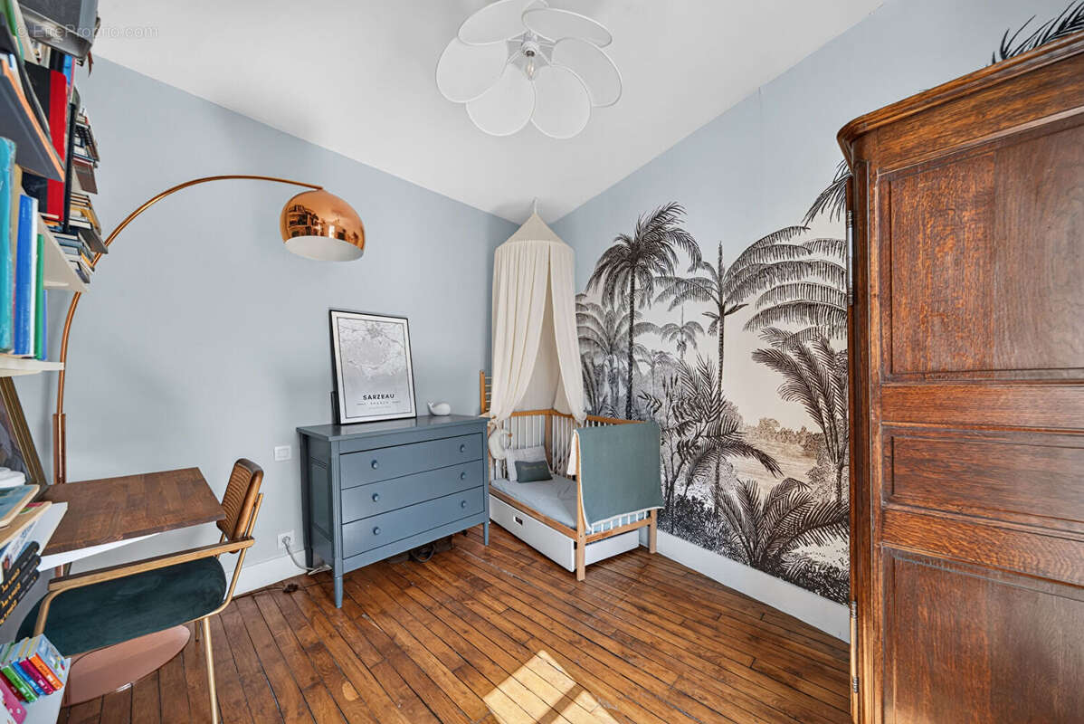 Appartement à PARIS-20E