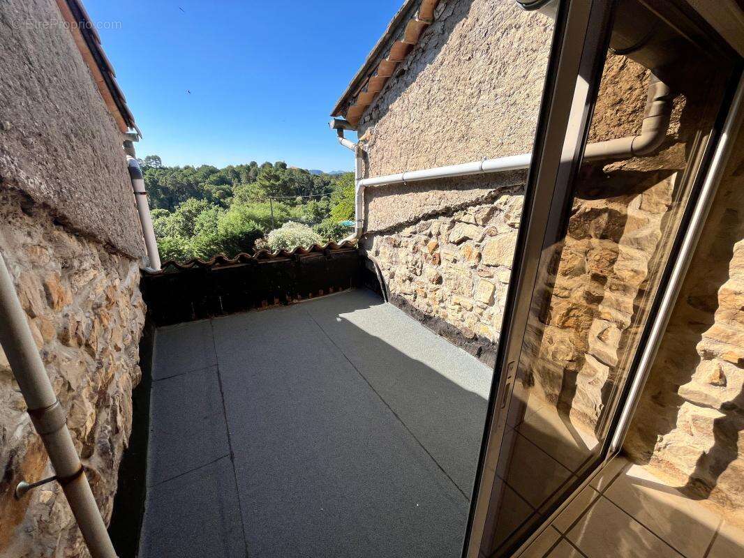 Maison en pierres avec terrasse - photo 25