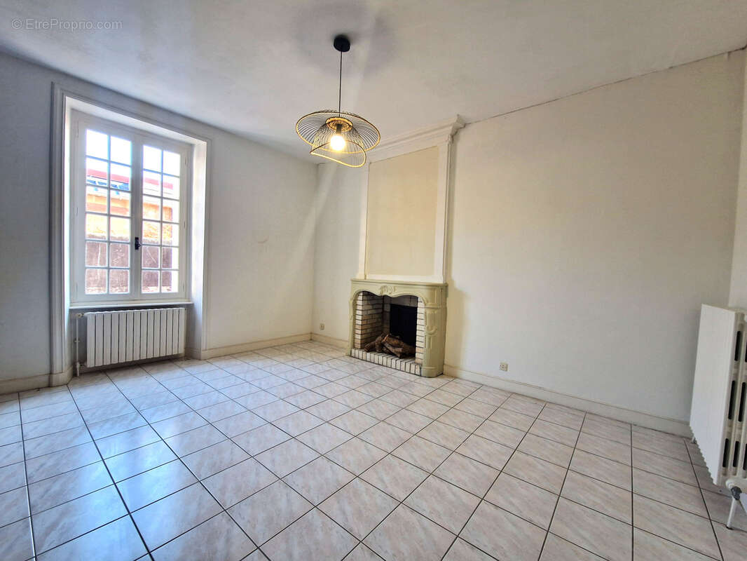 Immeuble composé de deux logements - Idéal investissement - photo 4