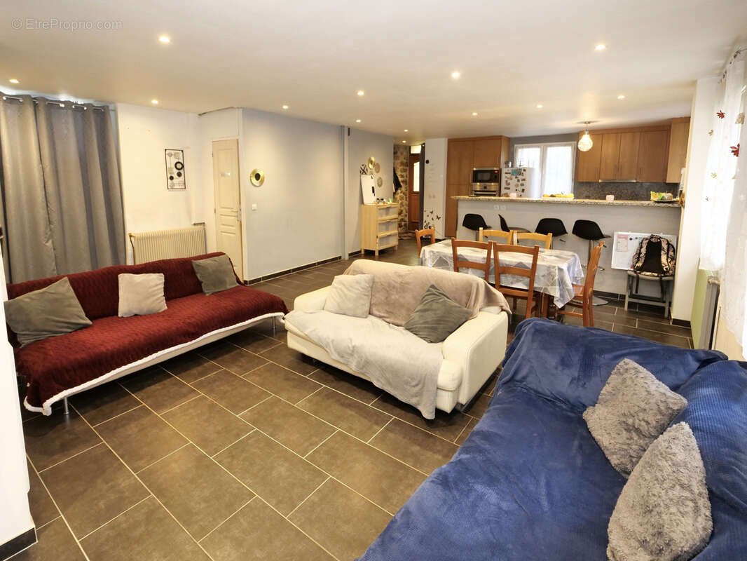 Maison à LE CHATELET-EN-BRIE