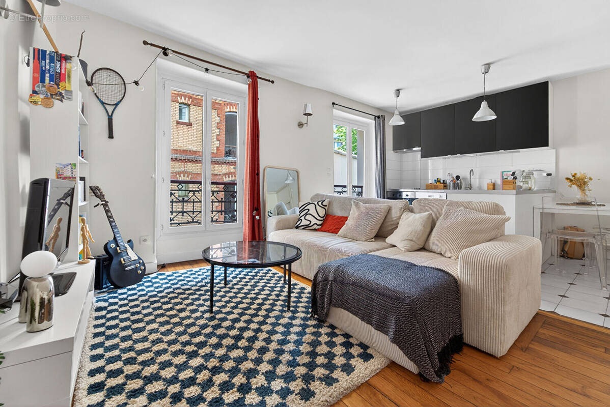 Appartement à PARIS-10E