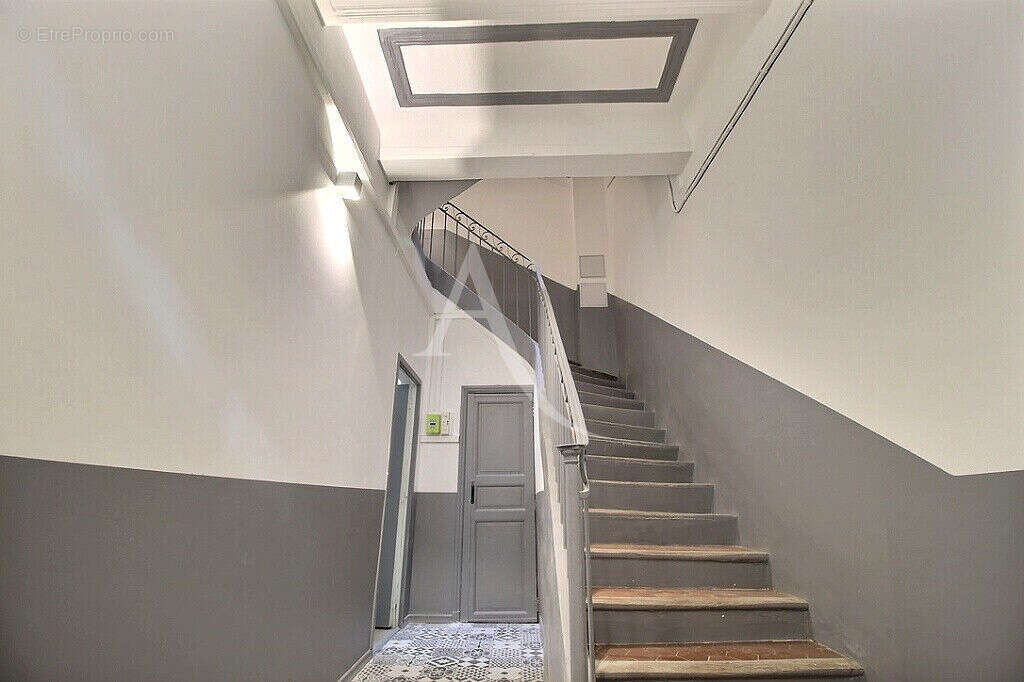 Appartement à MARSEILLE-6E