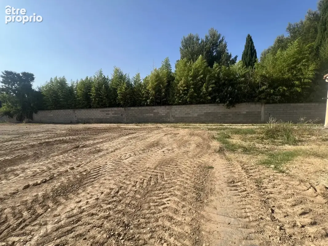 Photo Terrain à Redessan au prix de 147 400€