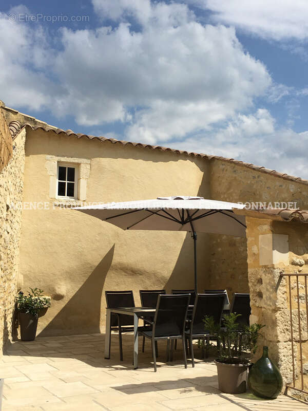 Maison à SAINT-PAUL-TROIS-CHATEAUX