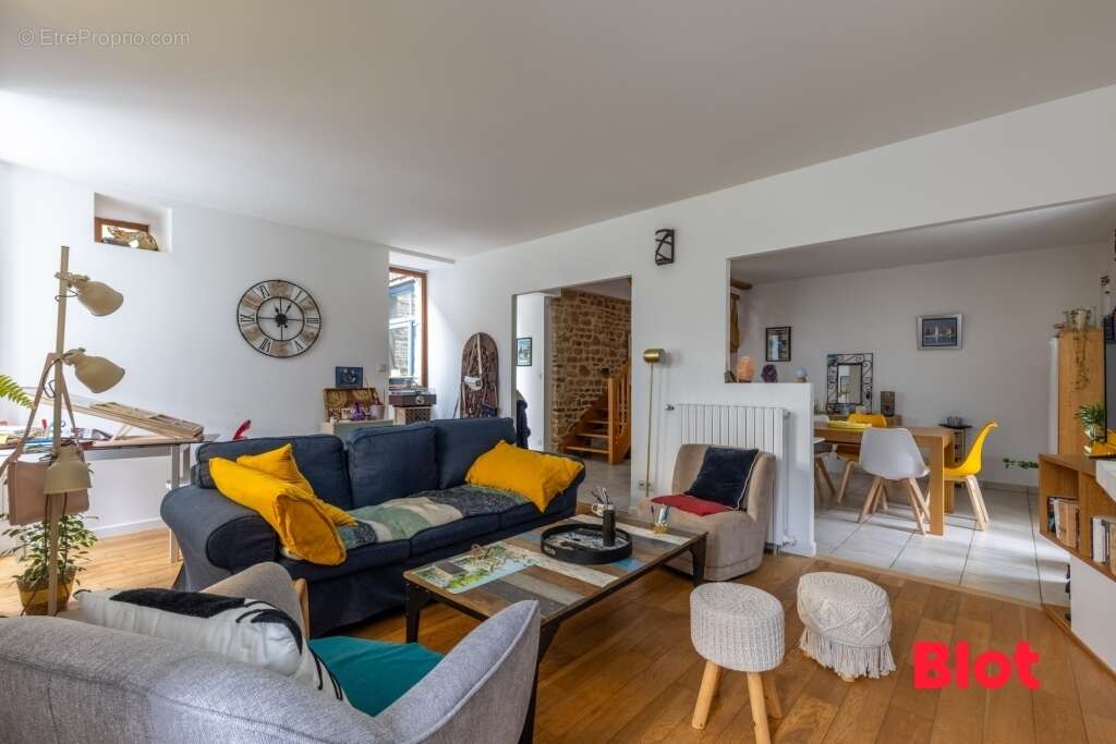 Maison à SAINT-AUBIN-DU-CORMIER