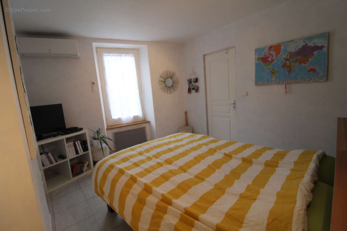 Maison à SAINT-LAURENT-DE-LA-CABRERISSE